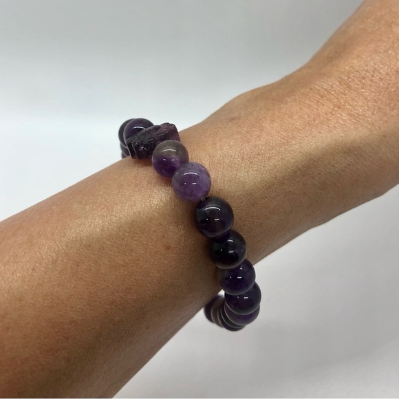 Amethyst Gemstone Beaded Bracelet - Picture 5 of 7